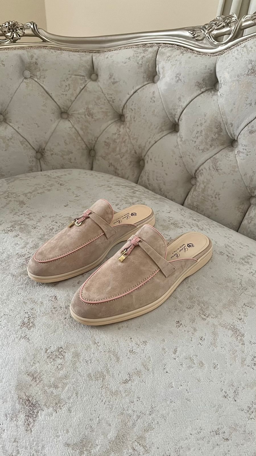 WhatsApp-Image-2024-08-12-at-7.19.36-PM.jpeg Loro Piana Beige - الصورة 1