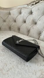 ⁦Saint Laurent⁩ - الصورة ⁦2⁩