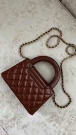 ⁦Chanel Mini Kelly Dark Brown⁩ - الصورة ⁦4⁩