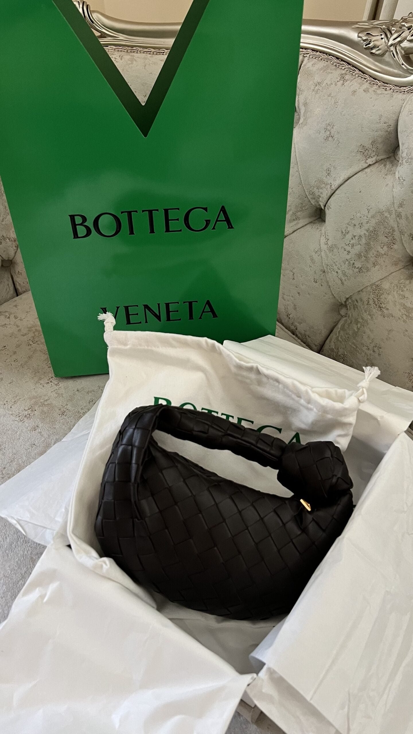 fullsizerender-1-1-scaled-1.jpeg BOTTEGA VENETA - الصورة 1