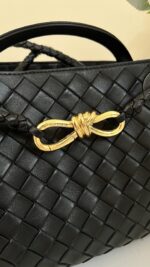 ⁦BOTTEGA VENETA⁩ - الصورة ⁦2⁩