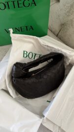 ⁦BOTTEGA VENETA⁩ - الصورة ⁦4⁩