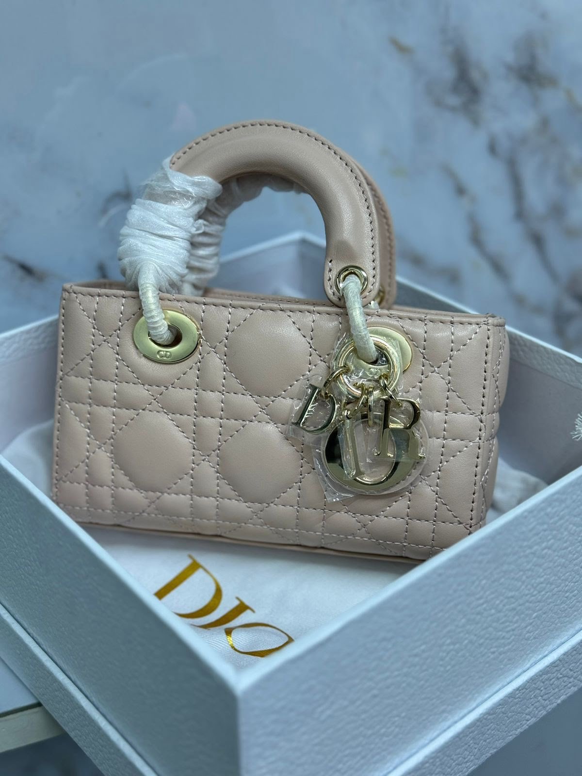 photo-2024-08-20-18-06-41-1.jpeg DIOR - الصورة 1